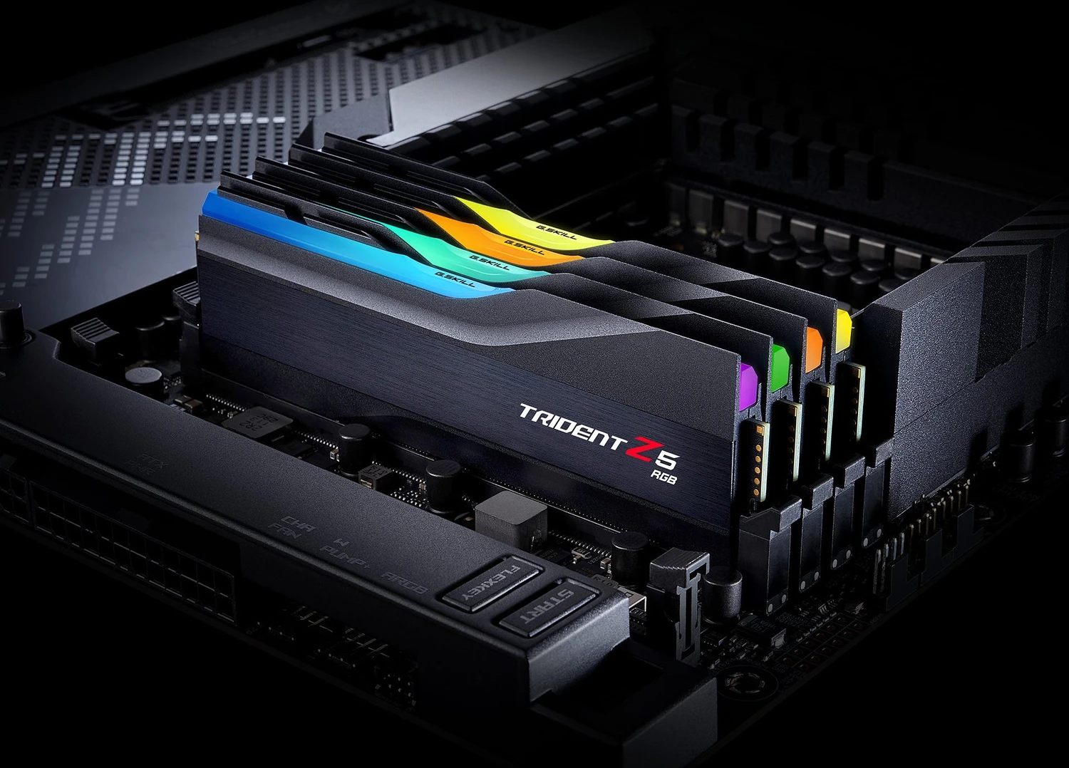 32GB (2x16GB) G.SKILL Trident Z5 RGB, DDR5-5600, XMP, CL36, RGB Arbeitsspeicher – F5-5600J3636C16GX2-TZ5RK